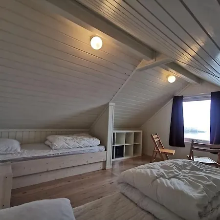 Ferie Pa Bryggekanten I Kristiansand, Flekkeroy, Batutleie I Sommerhalvaret Ferienhaus *