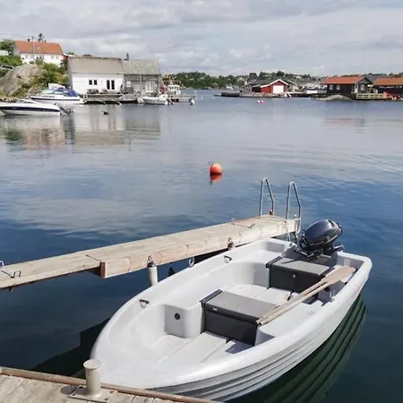 Ferie Pa Bryggekanten I Kristiansand, Flekkeroy, Batutleie I Sommerhalvaret Ferienhaus Kristiansand
