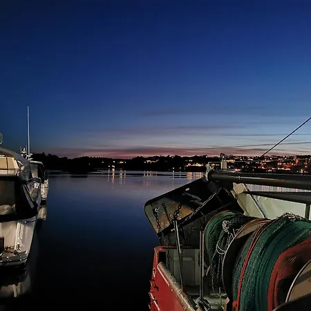 Ferie Pa Bryggekanten I Kristiansand, Flekkeroy, Batutleie I Sommerhalvaret Ferienhaus *