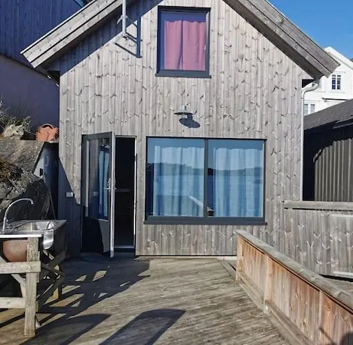 Ferie Pa Bryggekanten I Kristiansand, Flekkeroy * Kristiansand