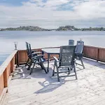 Ferie Rett Pa Bryggekanten I Kristiansand, Flekkeroy, Batutleie Ferienhaus
